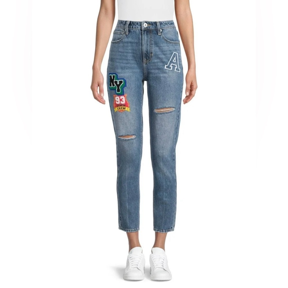 NO BOUNDARIES Y2k Patch Distressed Denim Mom Jeans